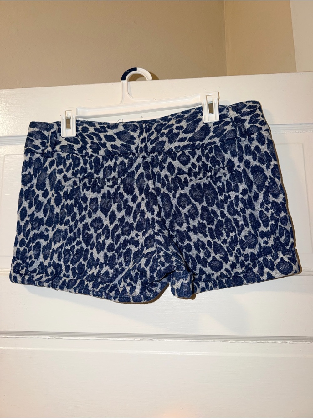 Alice + Olivia Blue Leopard Print Women’s Shorts Size 12